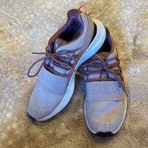 Under armors sneaker